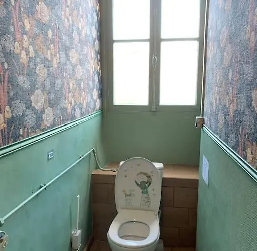 A Proximite De La Gare Rer A 아파트 *